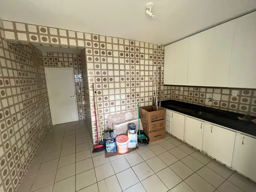 Foto 1 de Apartamento com 3 Quartos para alugar, 165m² em Boa Viagem, Recife