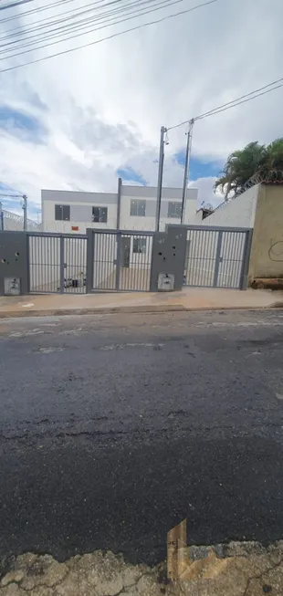 Foto 1 de Casa com 2 Quartos à venda, 100m² em Piratininga Venda Nova, Belo Horizonte