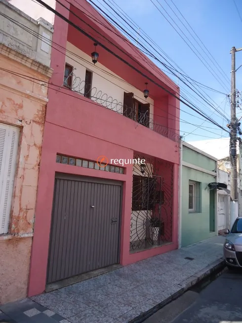 Foto 1 de Casa com 4 Quartos à venda, 220m² em Centro, Pelotas