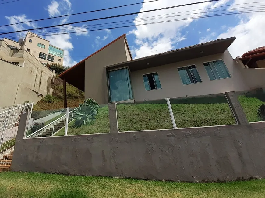 Foto 1 de Casa com 3 Quartos à venda, 161m² em Bom Clima, Juiz de Fora