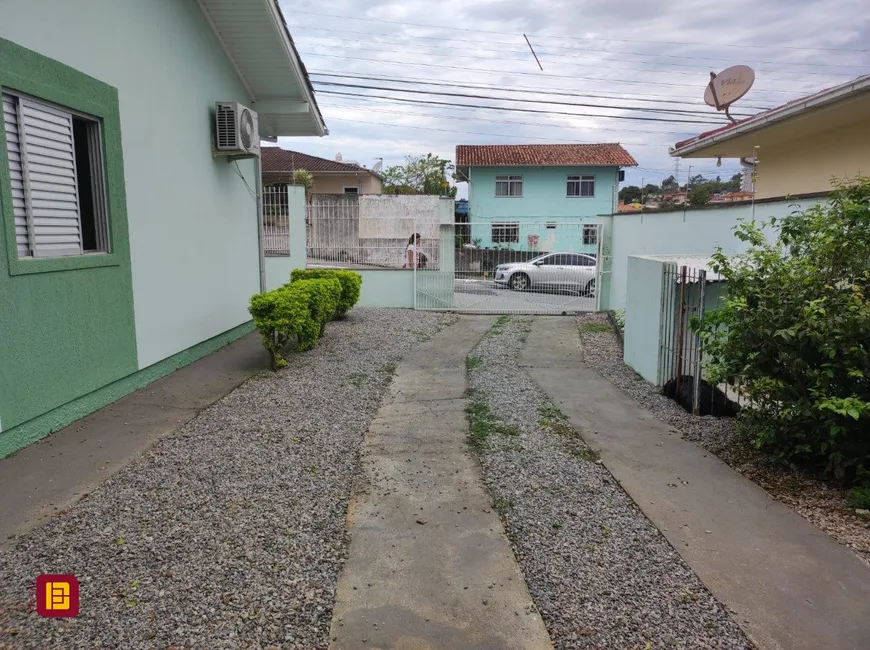 Foto 1 de Casa com 3 Quartos à venda, 152m² em Ipiranga, São José