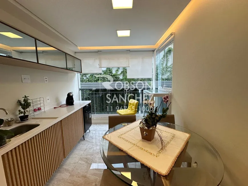 Foto 1 de Apartamento com 2 Quartos à venda, 66m² em Santo Amaro, São Paulo