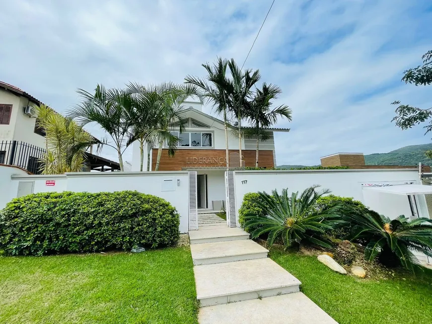 Foto 1 de Casa com 4 Quartos à venda, 360m² em Joao Paulo, Florianópolis