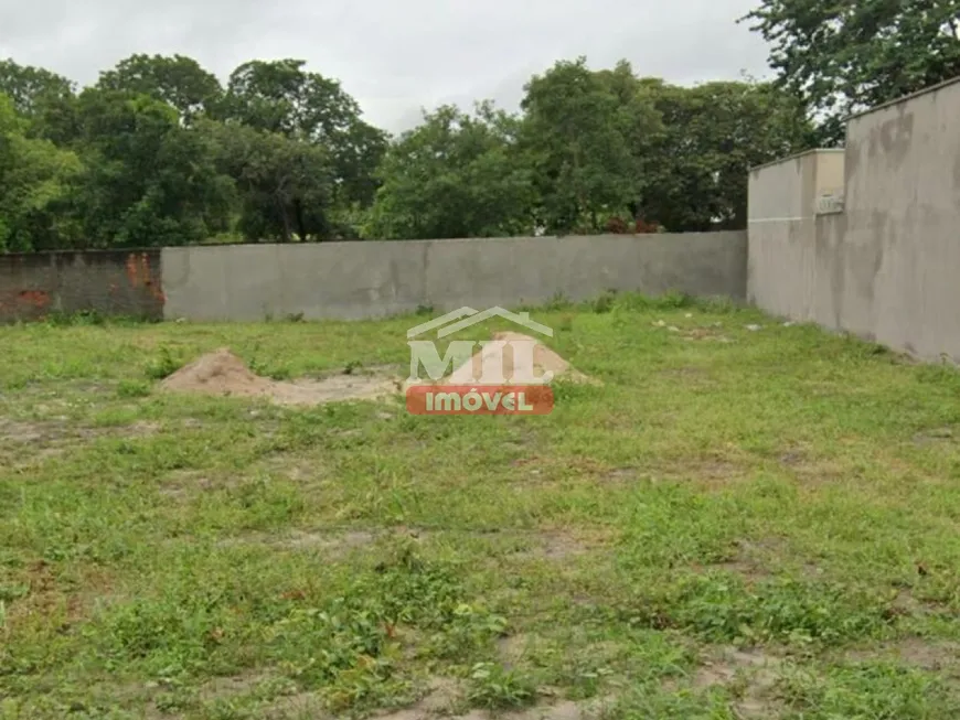 Foto 1 de Lote/Terreno à venda, 800m² em Centro, Aruanã