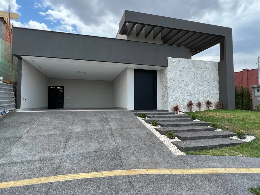 Foto 1 de Casa de Condomínio com 3 Quartos à venda, 206m² em Jardins Bolonha, Senador Canedo