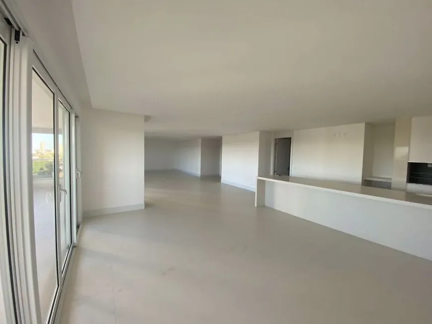 Foto 1 de Apartamento com 4 Quartos à venda, 333m² em Bela Suica, Londrina