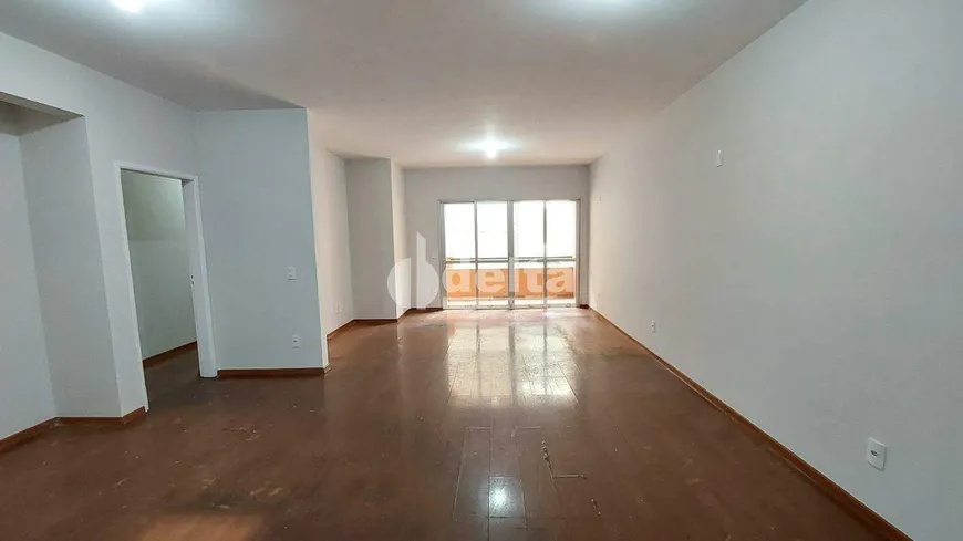 Foto 1 de Apartamento com 3 Quartos à venda, 156m² em Centro, Uberlândia