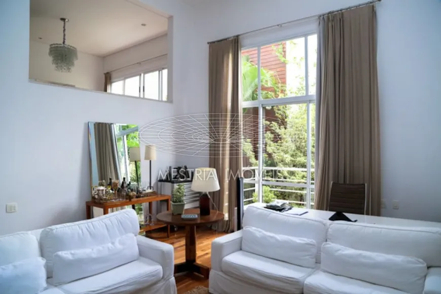 Foto 1 de Casa de Condomínio com 3 Quartos à venda, 586m² em Morumbi, São Paulo