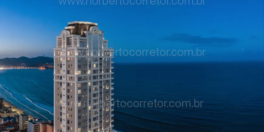 Foto 1 de Apartamento com 4 Quartos à venda, 213m² em Meia Praia, Itapema