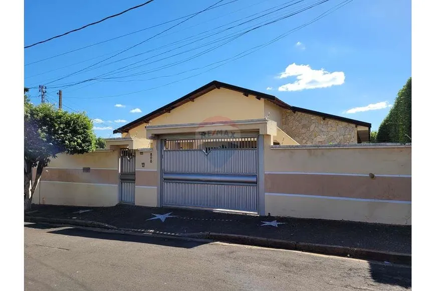 Foto 1 de Casa com 2 Quartos à venda, 210m² em Centro, Tupã