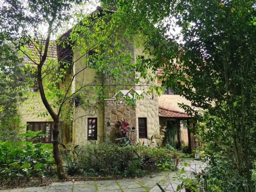 Foto 1 de Casa de Condomínio com 4 Quartos à venda, 600m² em Independência, Petrópolis