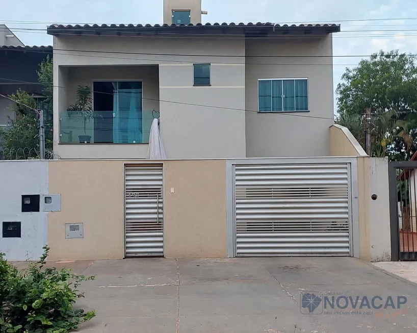 Foto 1 de Sobrado com 3 Quartos à venda, 108m² em Vila Carlota, Campo Grande