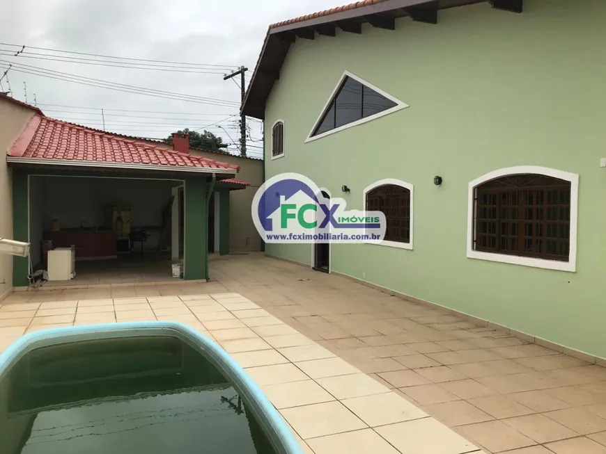 Foto 1 de Casa com 4 Quartos à venda, 175m² em Centro, Itanhaém