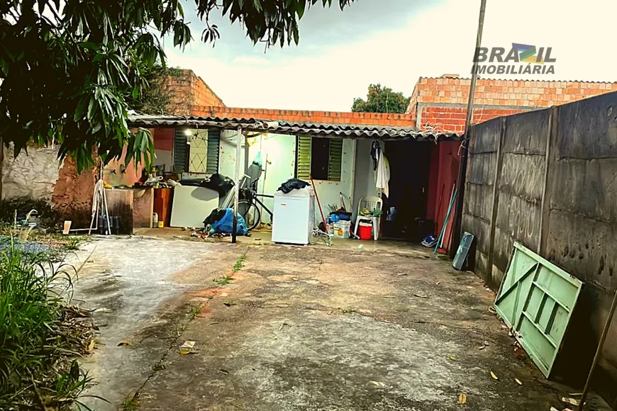 Foto 1 de Casa com 1 Quarto à venda, 200m² em Santa Maria, Brasília