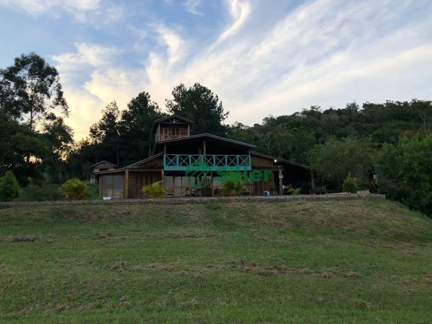 Foto 1 de Fazenda/Sítio com 6 Quartos à venda, 300m² em , Glorinha