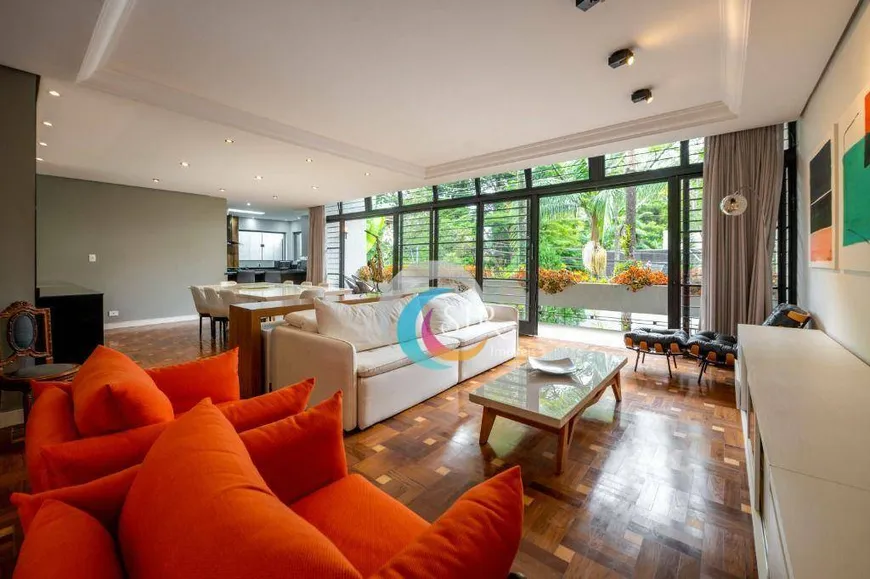 Foto 1 de Casa com 5 Quartos para venda ou aluguel, 340m² em Brooklin, São Paulo