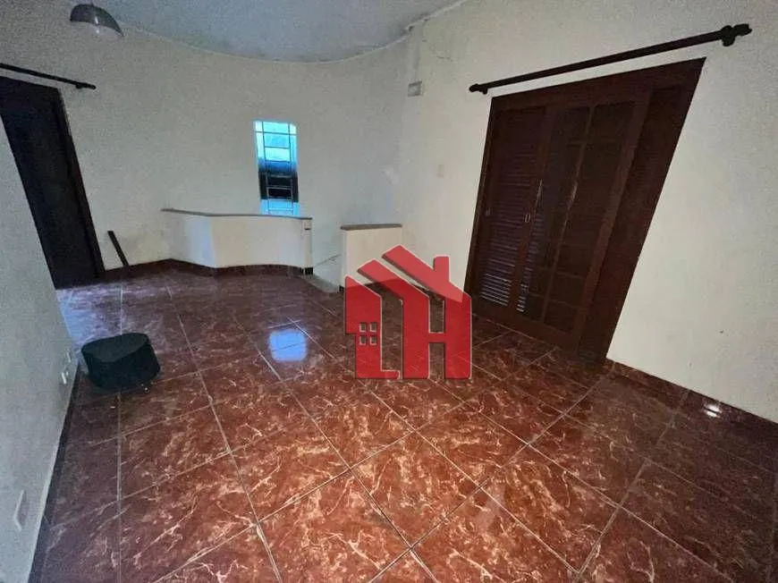 Foto 1 de Casa de Condomínio com 7 Quartos para alugar, 200m² em Campo Grande, Santos