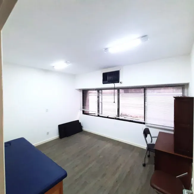 Foto 1 de Sala Comercial à venda, 56m² em Petrópolis, Porto Alegre