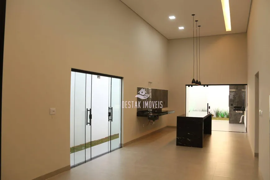 Foto 1 de Casa com 3 Quartos à venda, 155m² em Jardim Inconfidência, Uberlândia