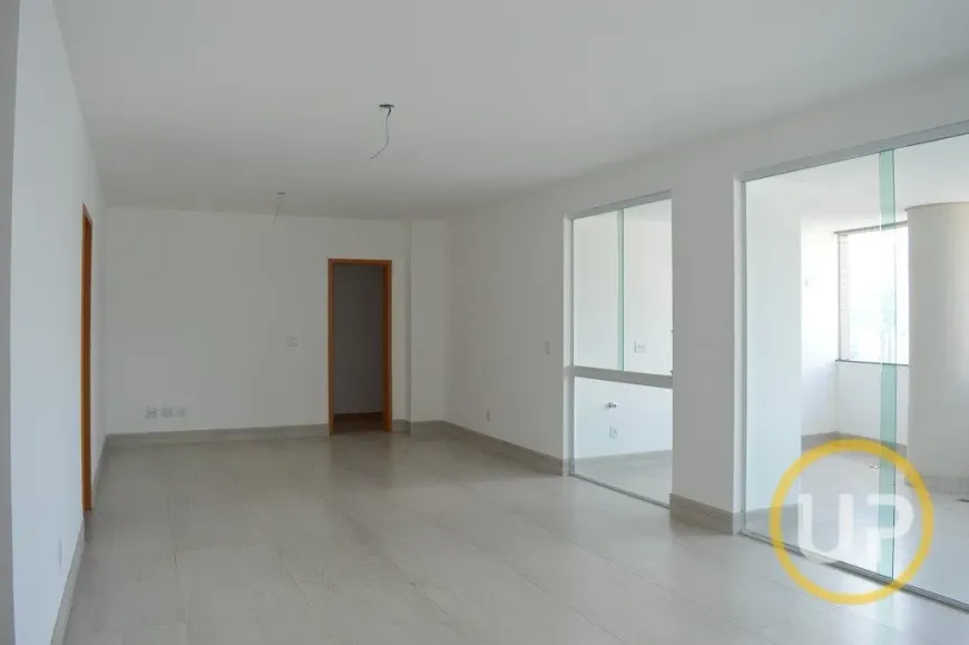 Foto 1 de Casa com 4 Quartos à venda, 201m² em Luxemburgo, Belo Horizonte