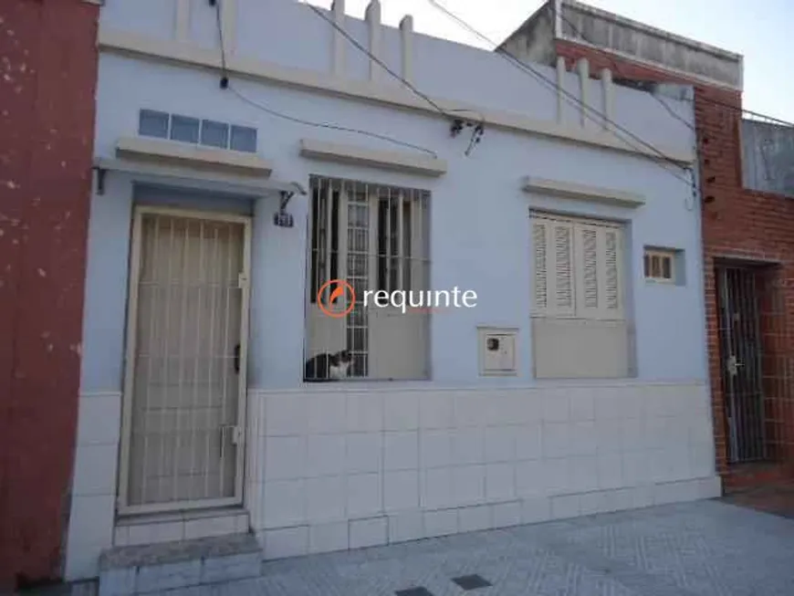 Foto 1 de Casa com 2 Quartos à venda, 48m² em Centro, Pelotas