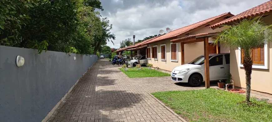 Foto 1 de Casa de Condomínio com 2 Quartos à venda, 80m² em Ponta Grossa, Porto Alegre