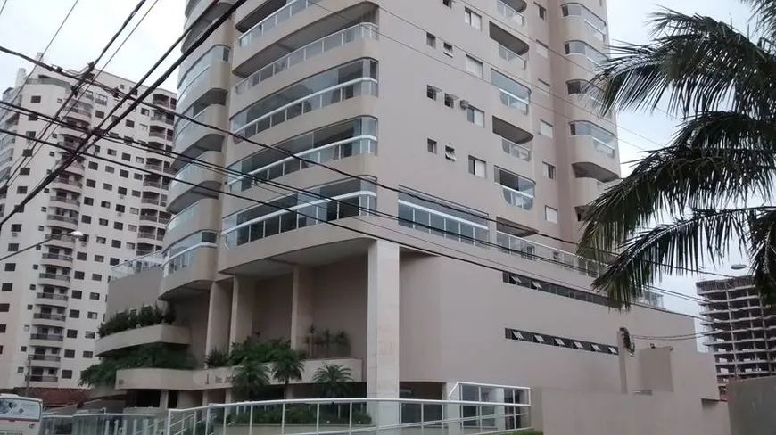 Foto 1 de Apartamento com 3 Quartos à venda, 127m² em Vila Tupi, Praia Grande