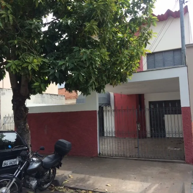 Foto 1 de Casa com 3 Quartos para alugar, 200m² em Vila Prado, São Carlos