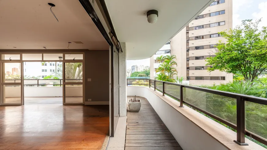 Foto 1 de Apartamento com 4 Quartos à venda, 395m² em Higienópolis, São Paulo