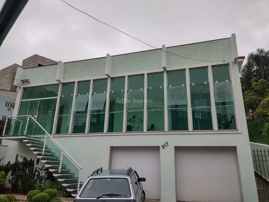 Foto 1 de Casa com 4 Quartos à venda, 303m² em São João, Volta Redonda