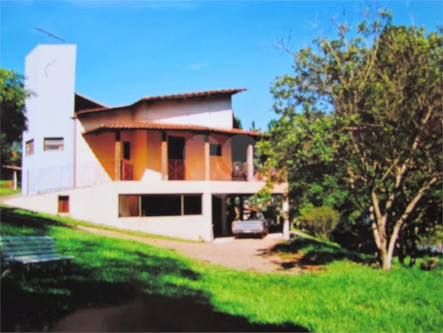 Foto 1 de Fazenda/Sítio com 3 Quartos à venda, 400m² em Vila Caputera, Mogi das Cruzes