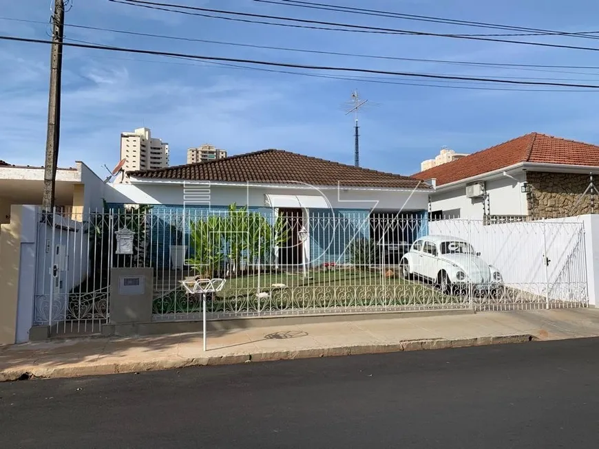 Foto 1 de Casa com 3 Quartos para venda ou aluguel, 310m² em Centro, Araraquara