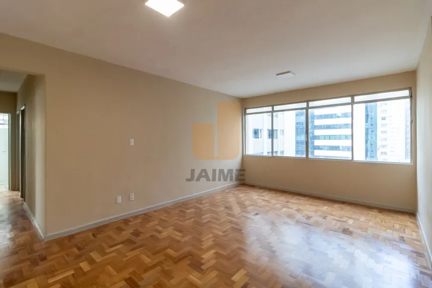 Foto 1 de Apartamento com 3 Quartos à venda, 125m² em Cerqueira César, São Paulo