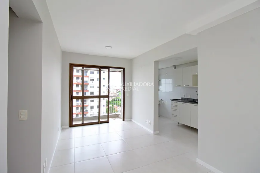 Foto 1 de Apartamento com 2 Quartos à venda, 62m² em Passo da Areia, Porto Alegre