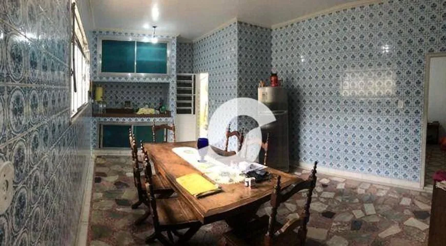 Foto 1 de Casa com 3 Quartos à venda, 240m² em Rocha, São Gonçalo