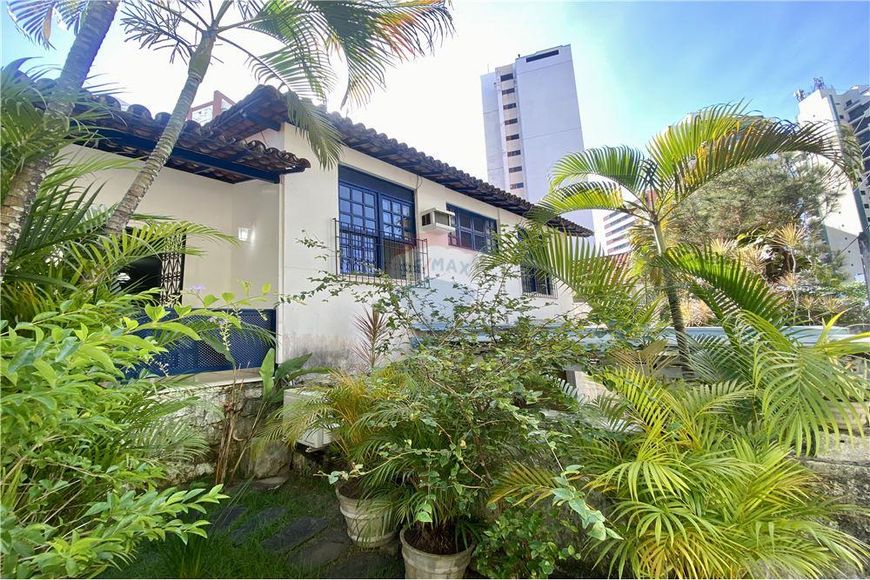 Foto 1 de Casa com 4 Quartos para alugar, 378m² em Pituba, Salvador