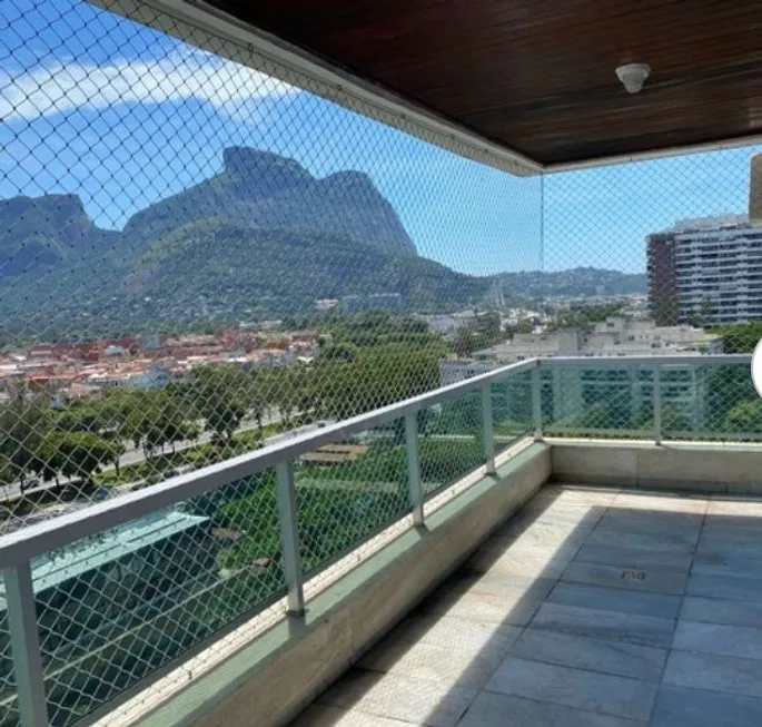 Foto 1 de Apartamento com 3 Quartos à venda, 110m² em Barra da Tijuca, Rio de Janeiro