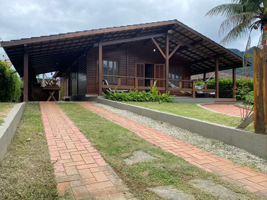 Foto 1 de Casa de Condomínio com 3 Quartos à venda, 120m² em , Ubatuba