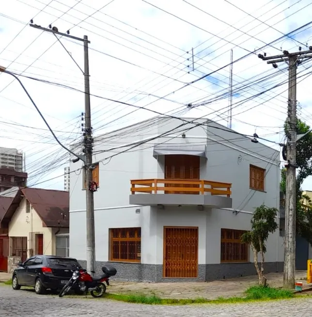 Foto 1 de Casa com 2 Quartos à venda, 180m² em Nossa Senhora de Lourdes, Caxias do Sul