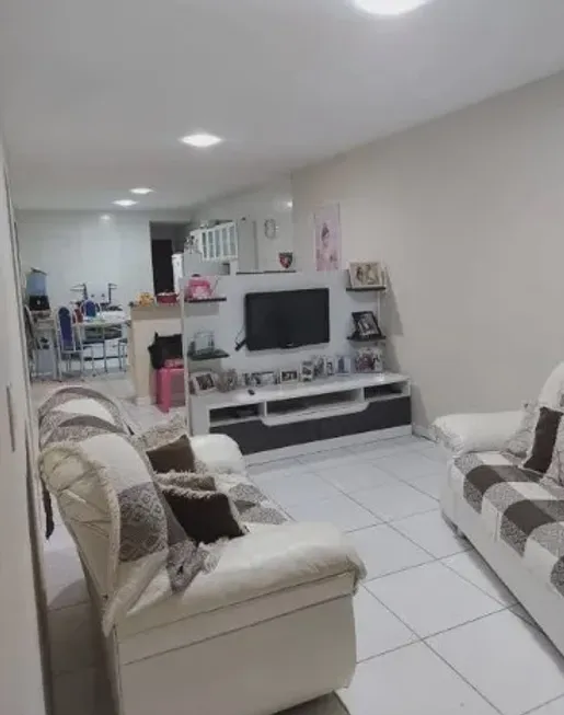 Foto 1 de Casa com 2 Quartos à venda, 70m² em Periperi, Salvador