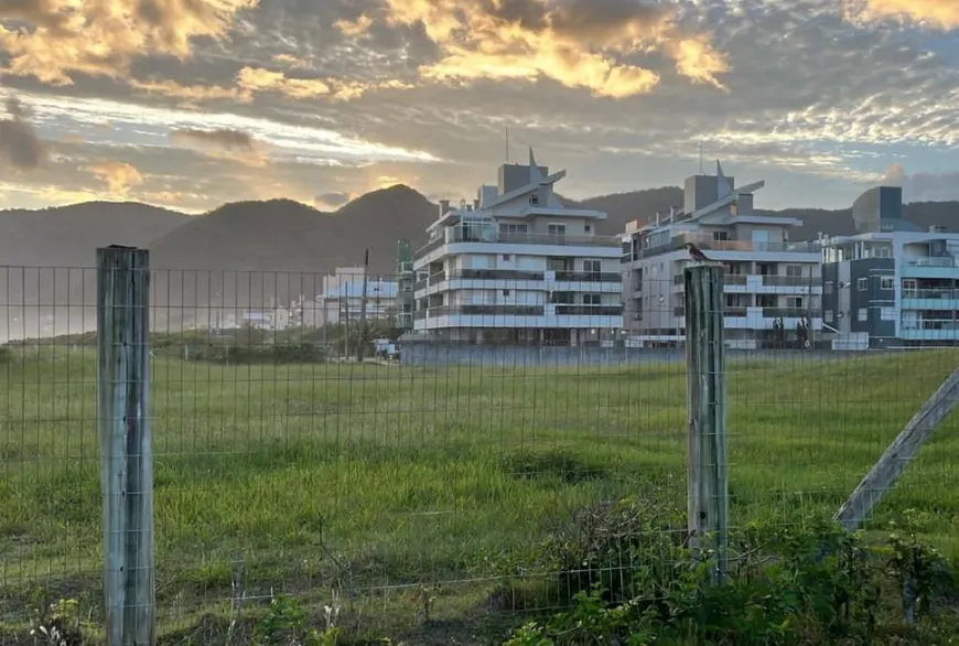 Foto 1 de Lote/Terreno à venda, 360m² em Açores, Florianópolis