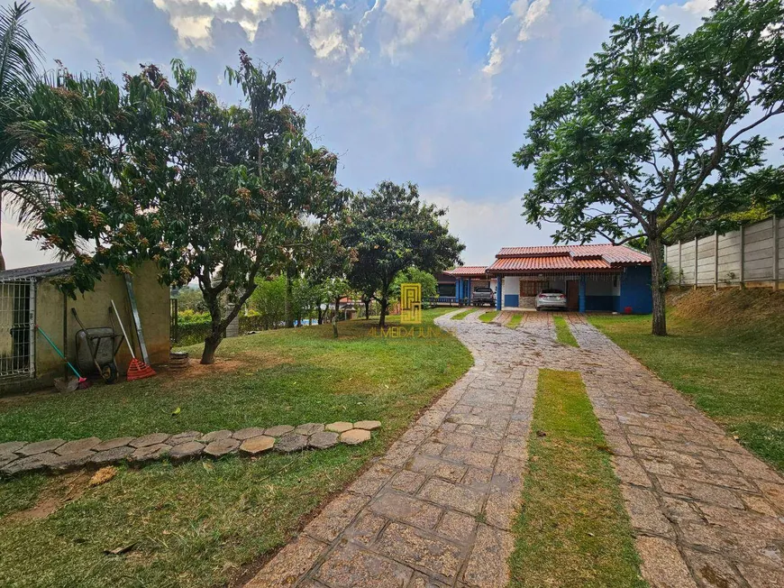 Foto 1 de Fazenda/Sítio com 3 Quartos à venda, 283m² em VALE DO SOL, Indaiatuba