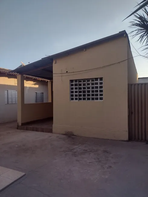 Foto 1 de Casa com 2 Quartos para alugar, 70m² em Jardim Planalto, Goiânia
