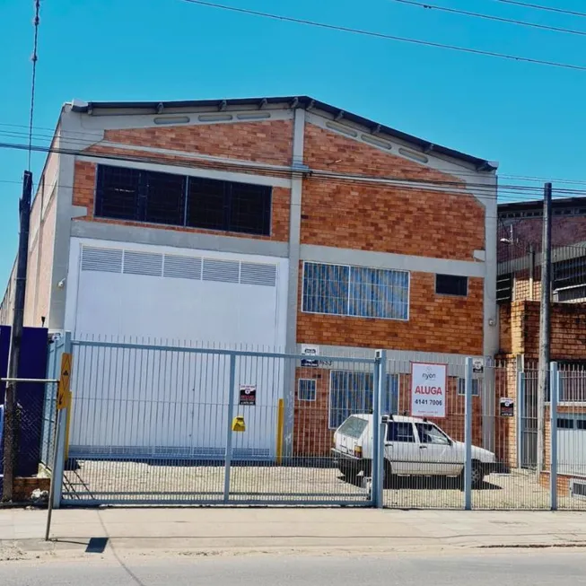 Foto 1 de Galpão/Depósito/Armazém para alugar, 600m² em Humaitá, Porto Alegre