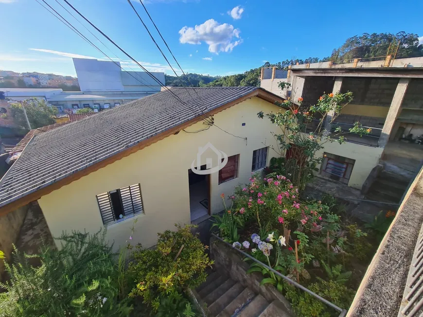 Foto 1 de Casa com 3 Quartos à venda, 125m² em Jardim Salete, Taboão da Serra