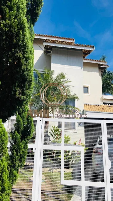 Foto 1 de Casa de Condomínio com 3 Quartos à venda, 350m² em Vila Iapi, Taubaté