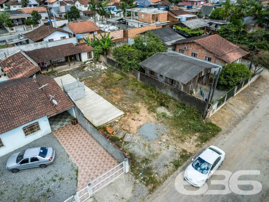 Foto 1 de Lote/Terreno à venda, 375m² em Paranaguamirim, Joinville