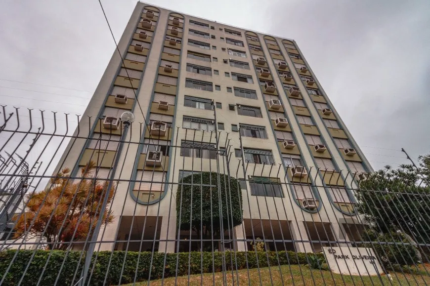 Foto 1 de Apartamento com 2 Quartos à venda, 76m² em Medianeira, Porto Alegre