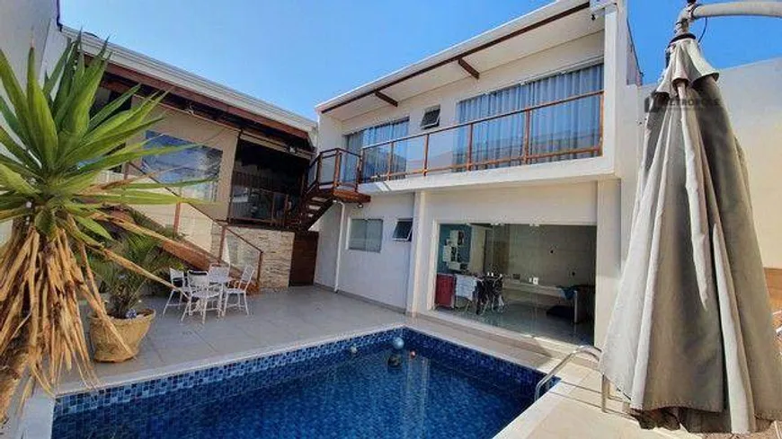 Foto 1 de Casa com 4 Quartos à venda, 300m² em Jardim Santa Amália, Campinas