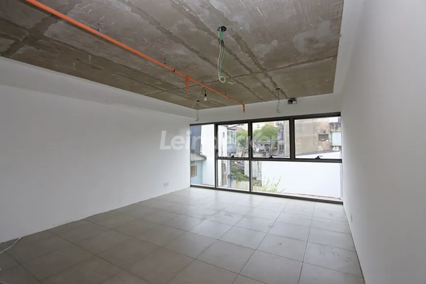 Foto 1 de Sala Comercial para alugar, 36m² em Cidade Baixa, Porto Alegre